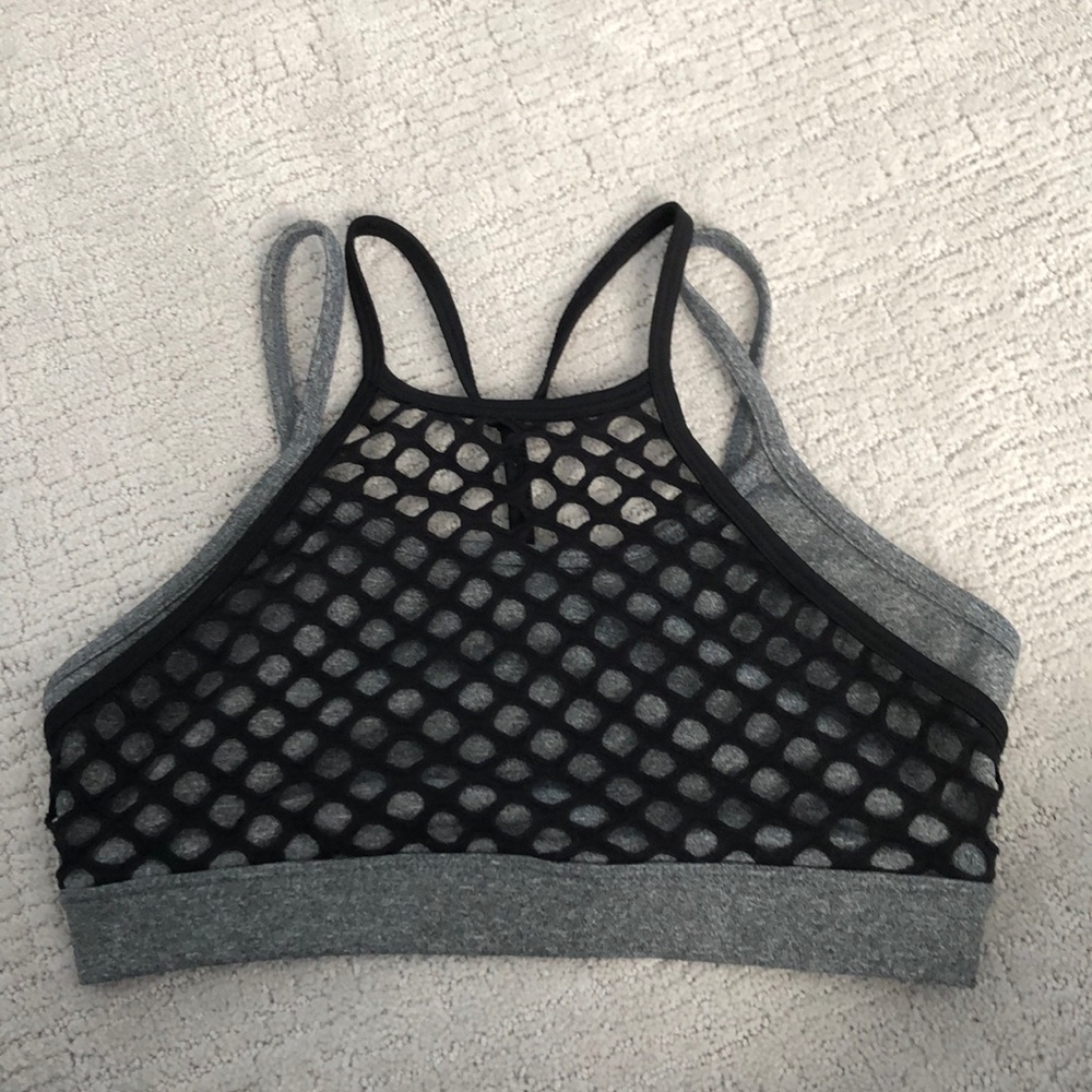 sports bra